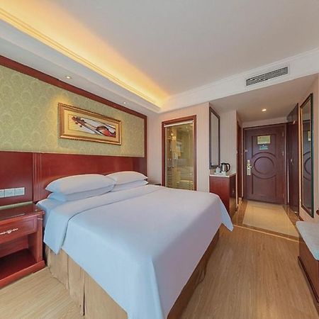 Yichang Vienna Hotel Wanda Branch Exterior foto