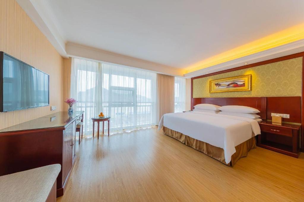 Yichang Vienna Hotel Wanda Branch Exterior foto