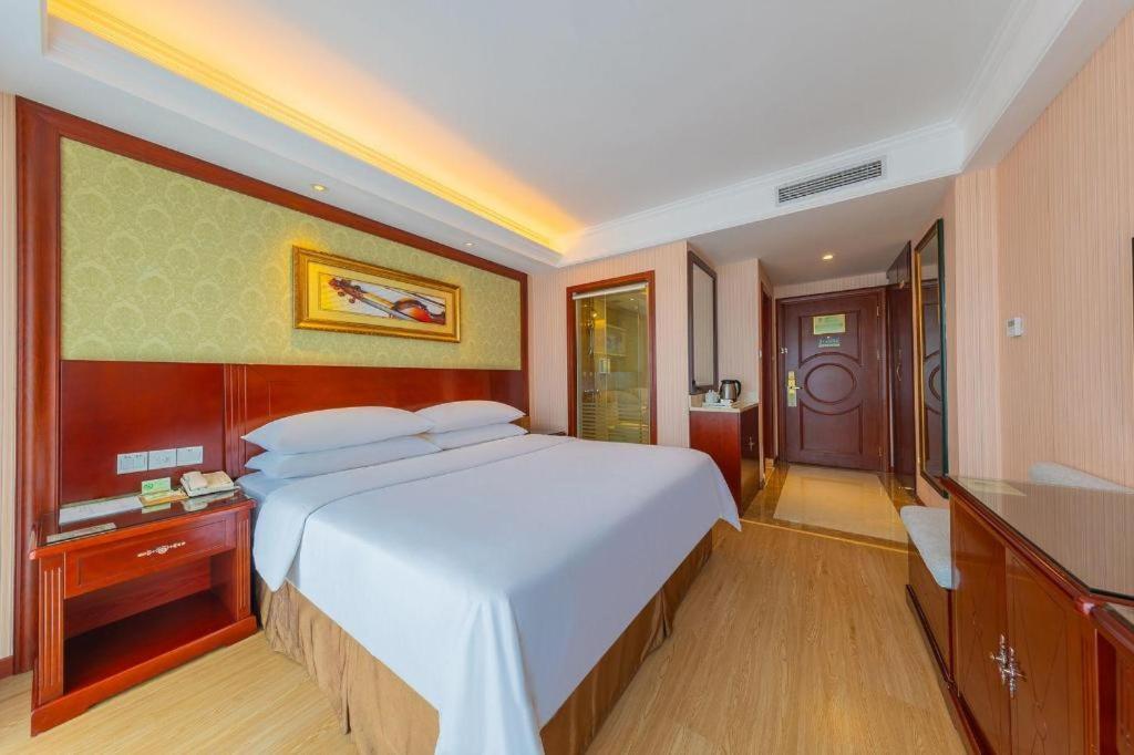 Yichang Vienna Hotel Wanda Branch Exterior foto